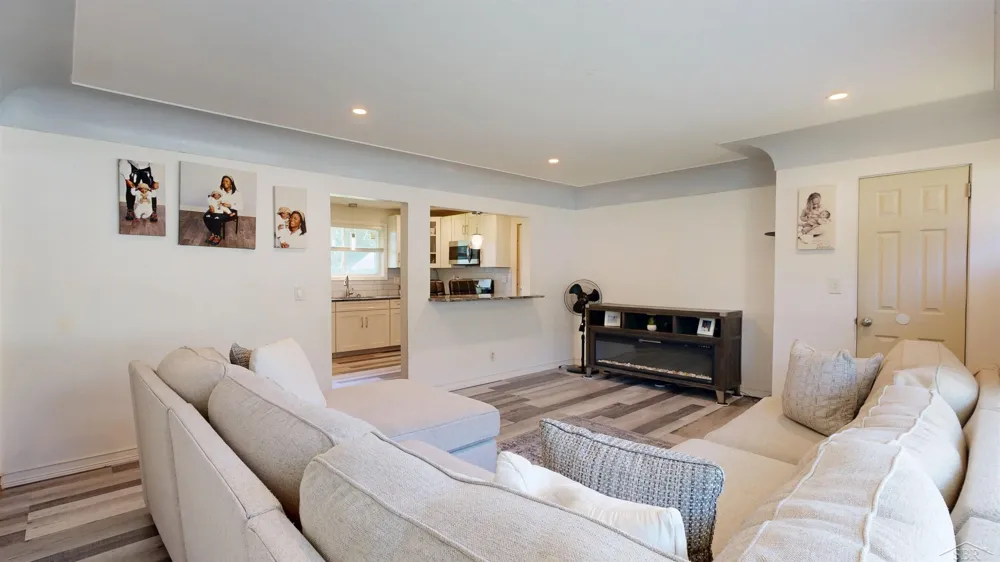 3048 Dixie Court Bridgeport Charter Township, MI 48601
