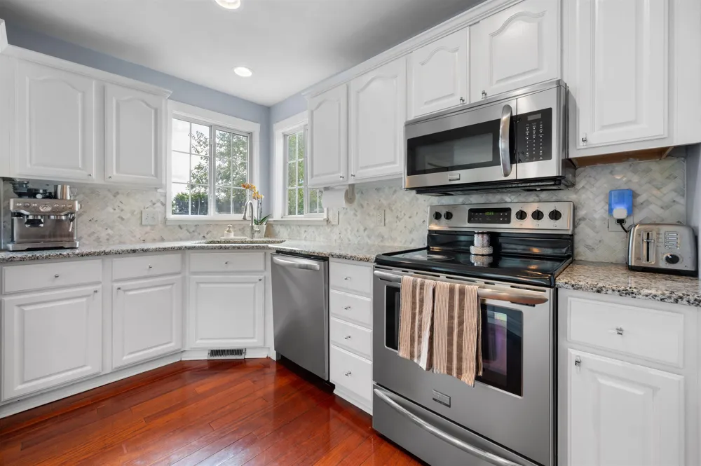 4403 Great Oaks Drive Burton City, MI 48439