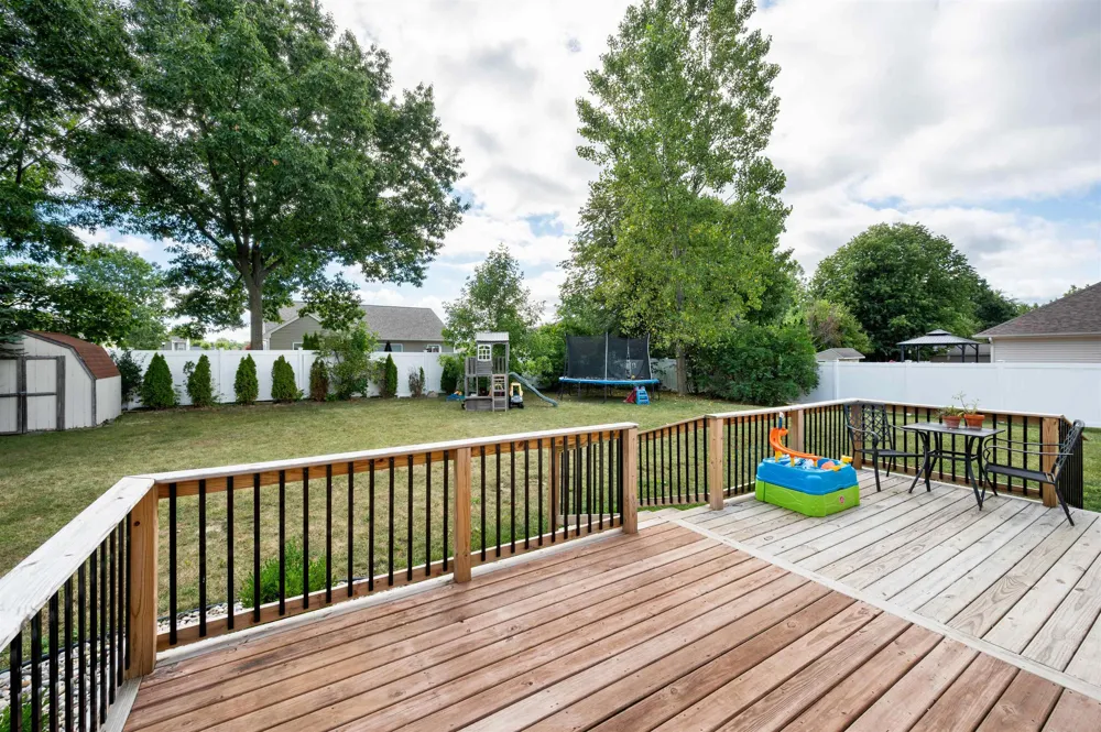 4403 Great Oaks Drive Burton City, MI 48439