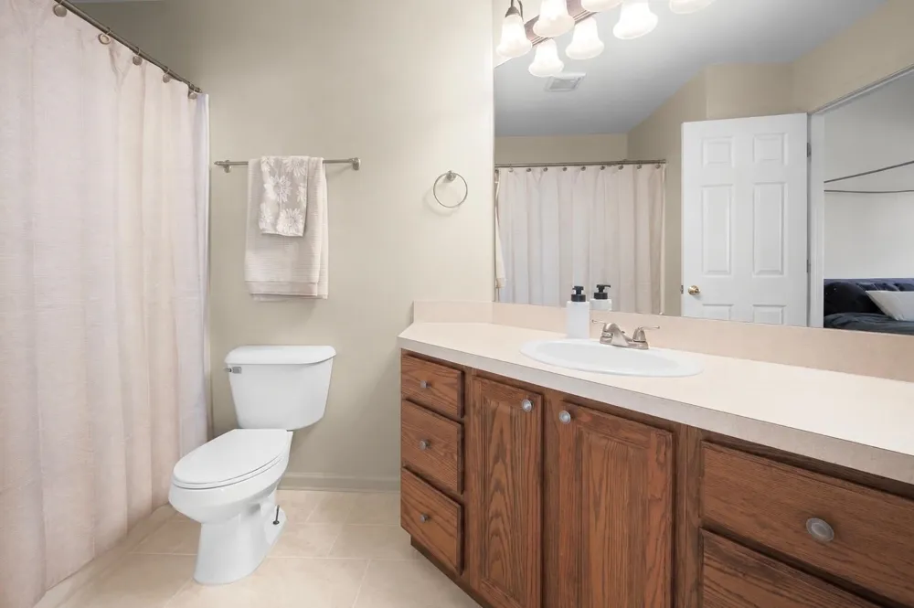 4403 Great Oaks Drive Burton City, MI 48439