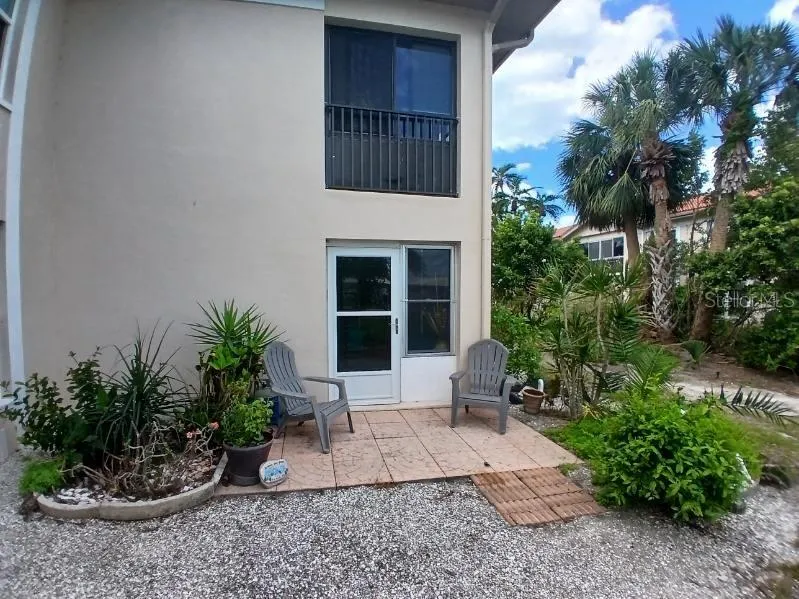10350 IMPERIAL POINT DRIVE W #8 Largo, FL 33774