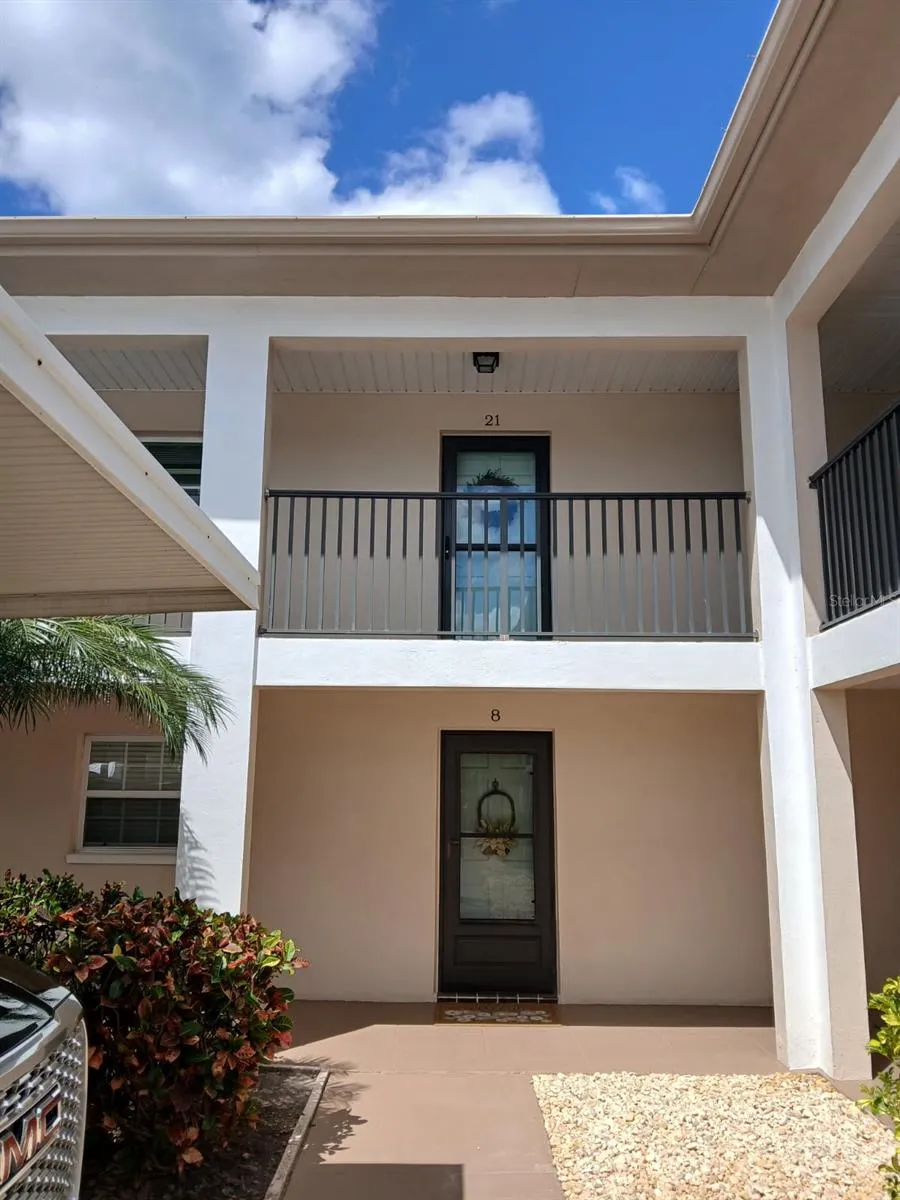 10350 IMPERIAL POINT DRIVE W #8 Largo, FL 33774