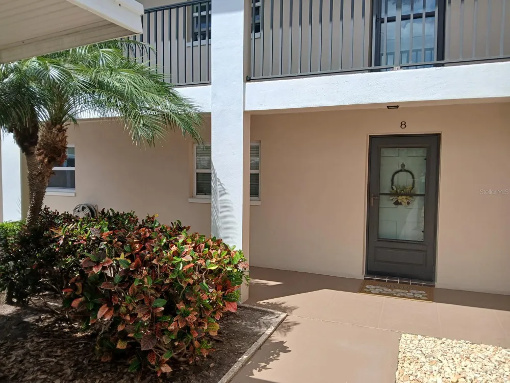 10350 IMPERIAL POINT DRIVE W #8 Largo, FL 33774