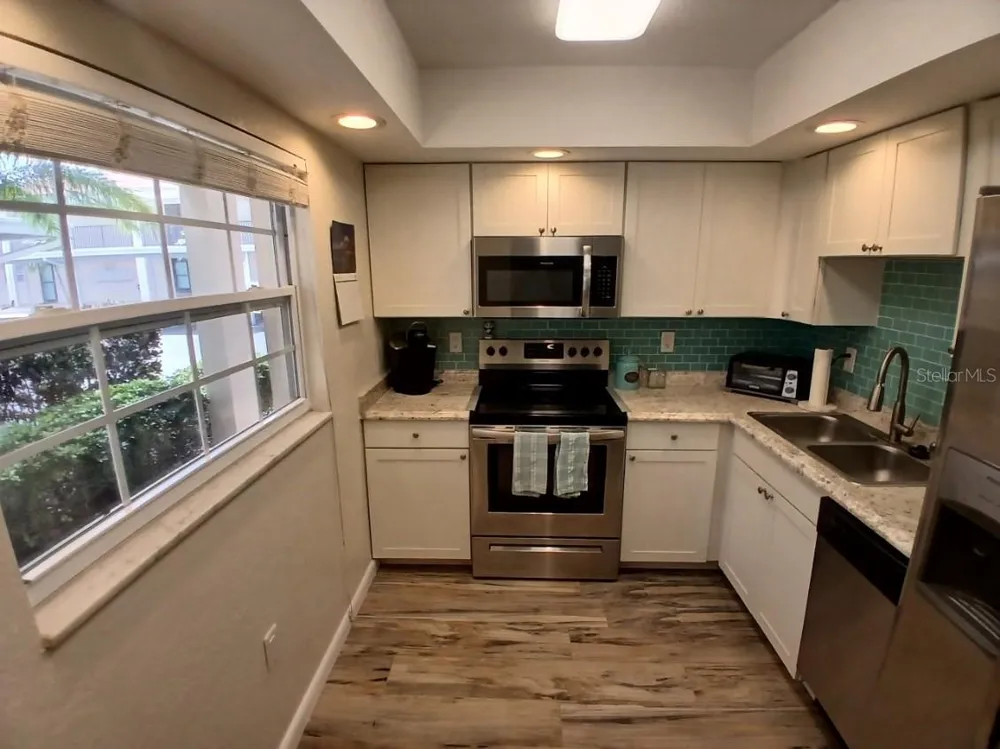 10350 IMPERIAL POINT DRIVE W #8 Largo, FL 33774