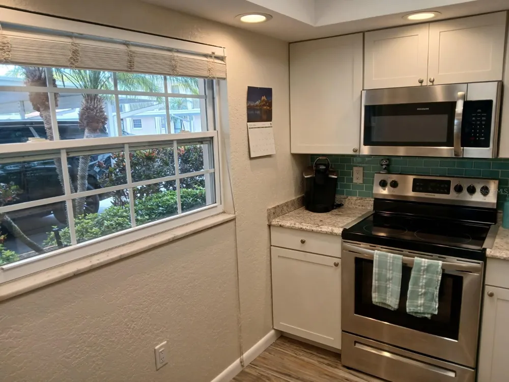 10350 IMPERIAL POINT DRIVE W #8 Largo, FL 33774