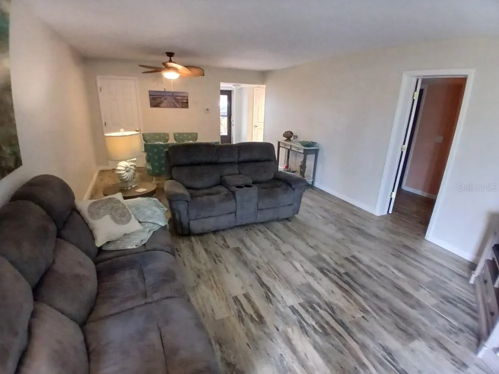 10350 IMPERIAL POINT DRIVE W #8 Largo, FL 33774
