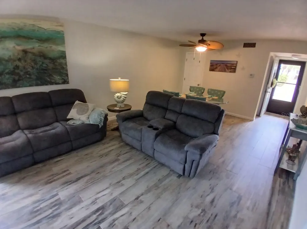 10350 IMPERIAL POINT DRIVE W #8 Largo, FL 33774