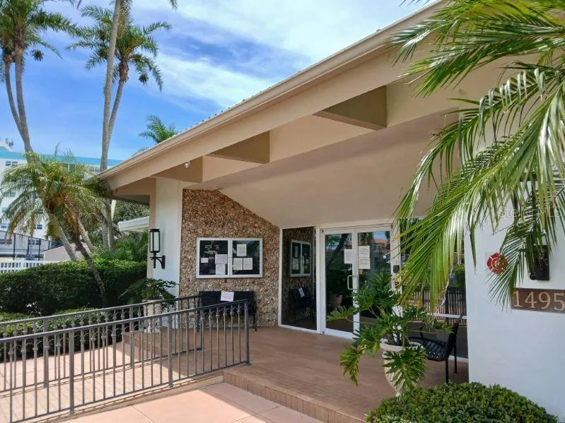 10350 IMPERIAL POINT DRIVE W #8 Largo, FL 33774