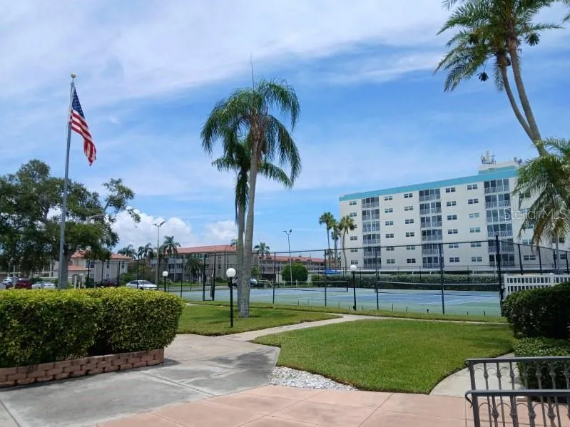 10350 IMPERIAL POINT DRIVE W #8 Largo, FL 33774