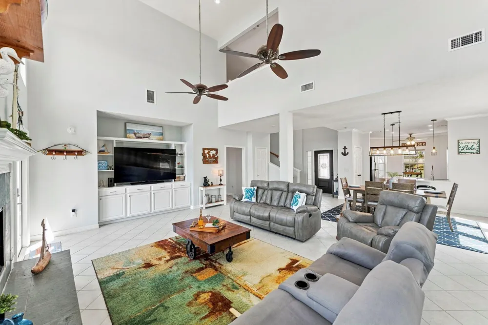 236 Vivian Road Onalaska, TX 77360