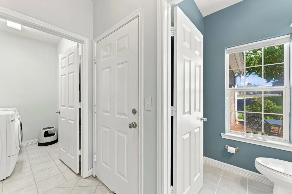 236 Vivian Road Onalaska, TX 77360