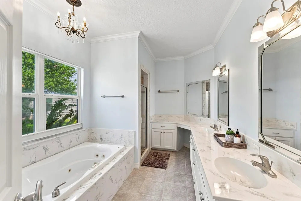 236 Vivian Road Onalaska, TX 77360