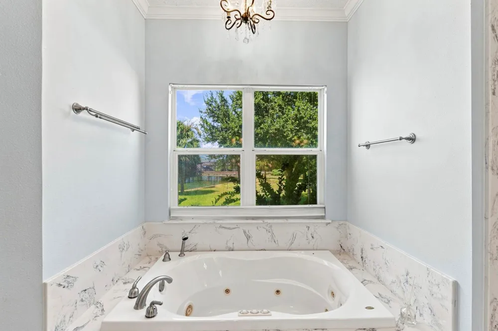 236 Vivian Road Onalaska, TX 77360