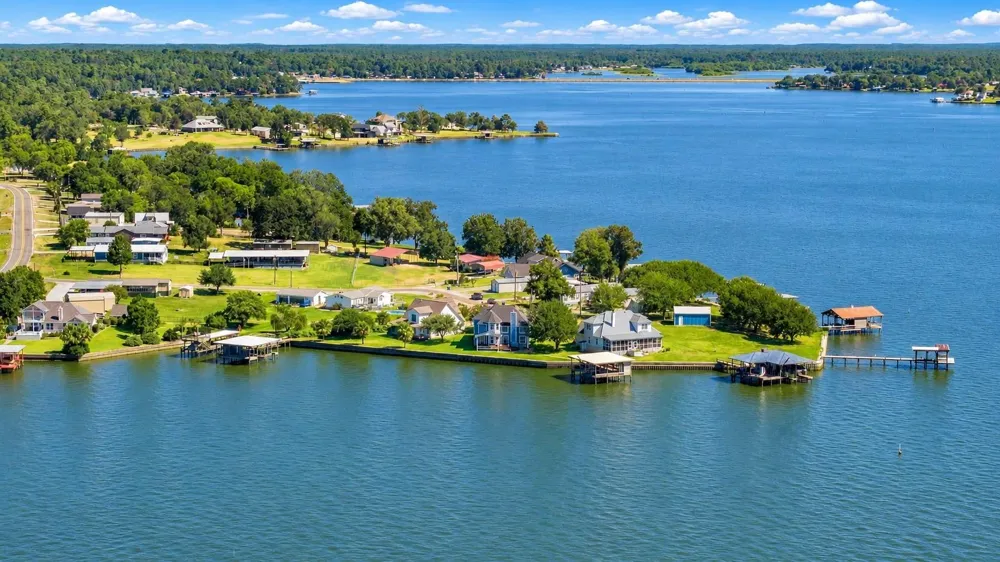 236 Vivian Road Onalaska, TX 77360