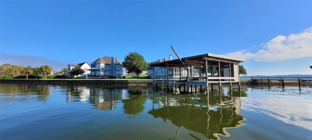 236 Vivian Road Onalaska, TX 77360