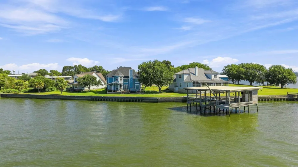 236 Vivian Road Onalaska, TX 77360
