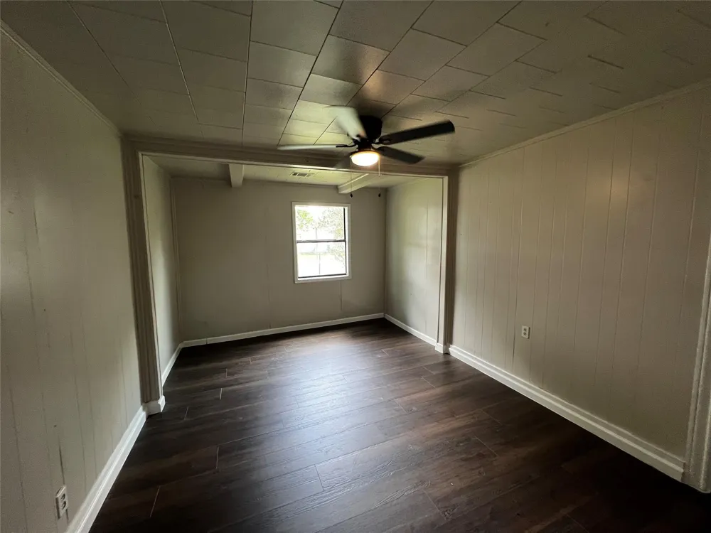 1805 E North Street Victoria, TX 77901