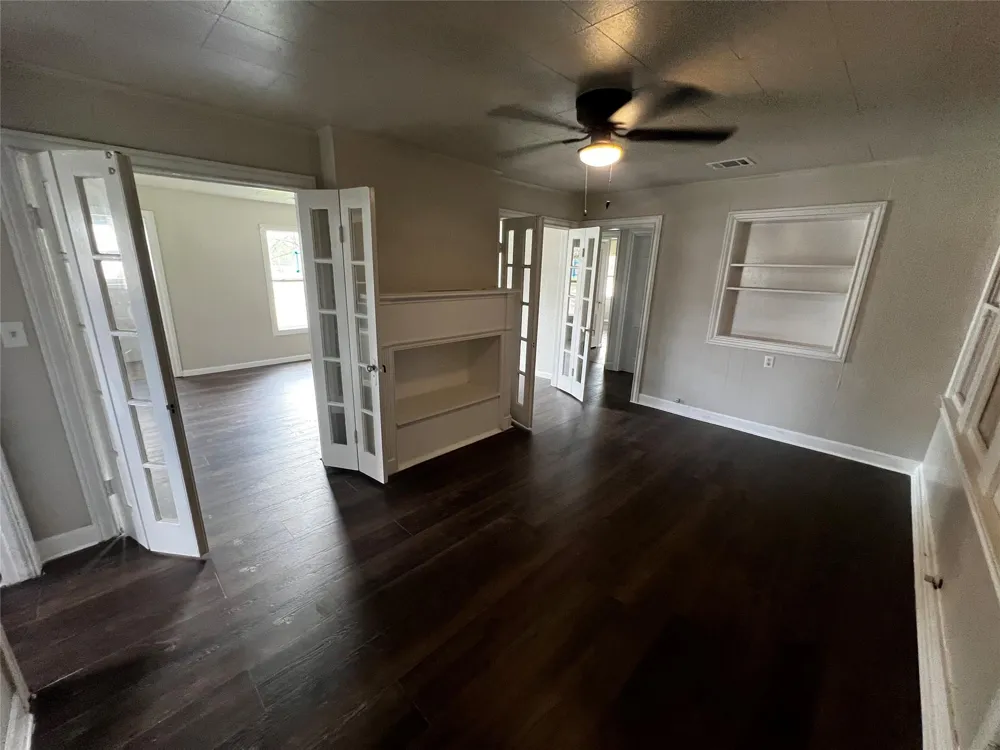 1805 E North Street Victoria, TX 77901