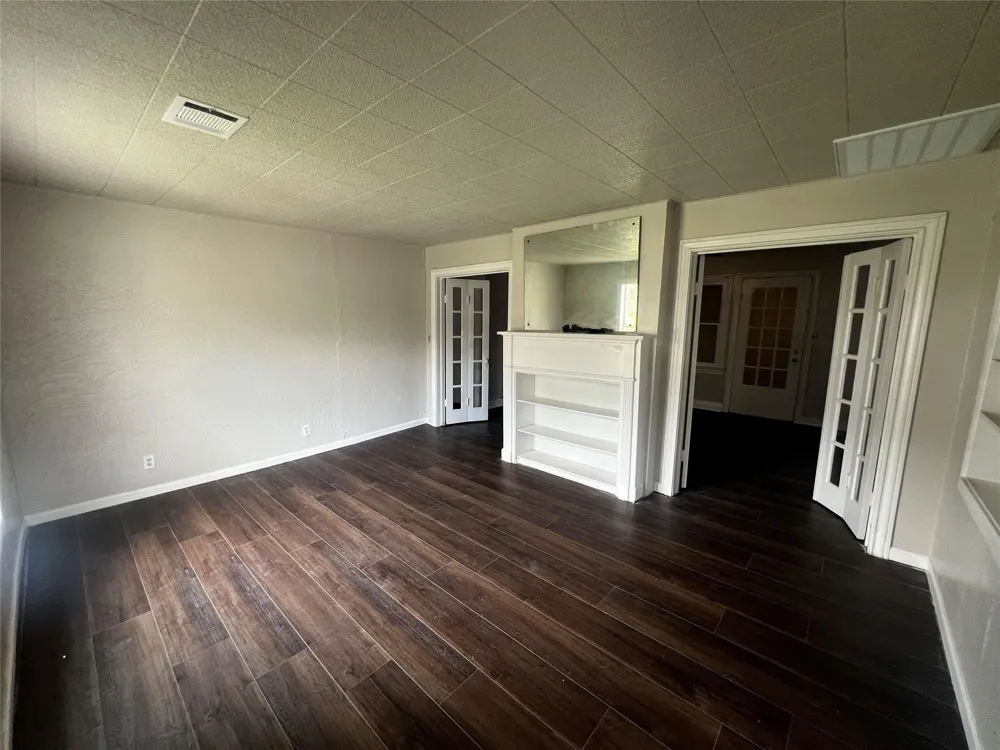1805 E North Street Victoria, TX 77901