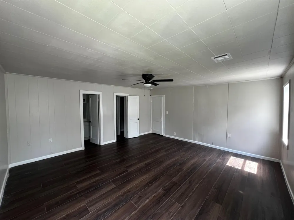 1805 E North Street Victoria, TX 77901