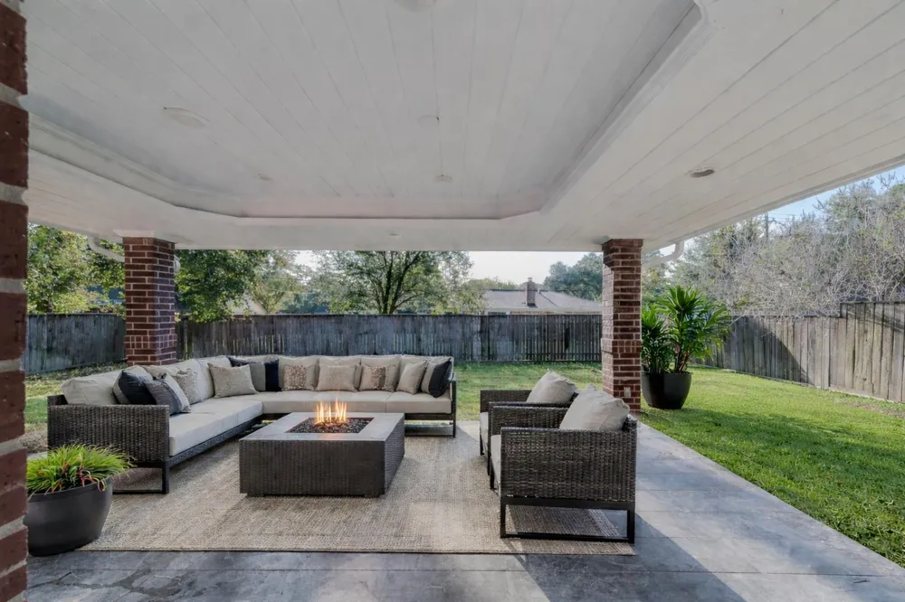 2311 Piney Woods Drive Pearland, TX 77581