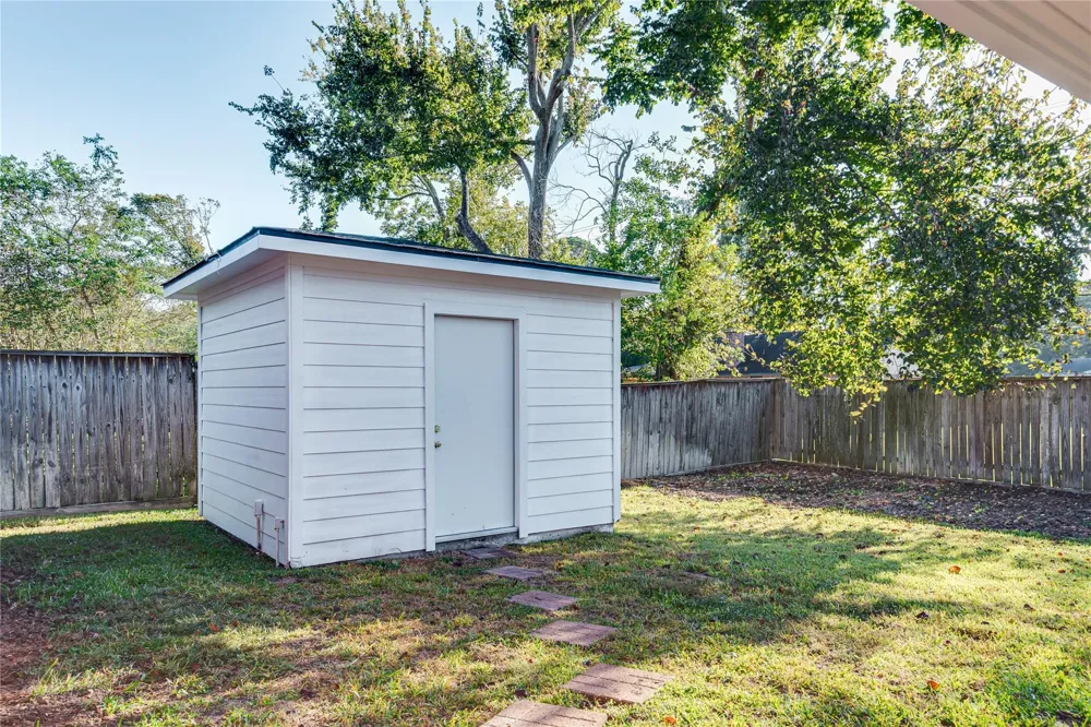 2311 Piney Woods Drive Pearland, TX 77581