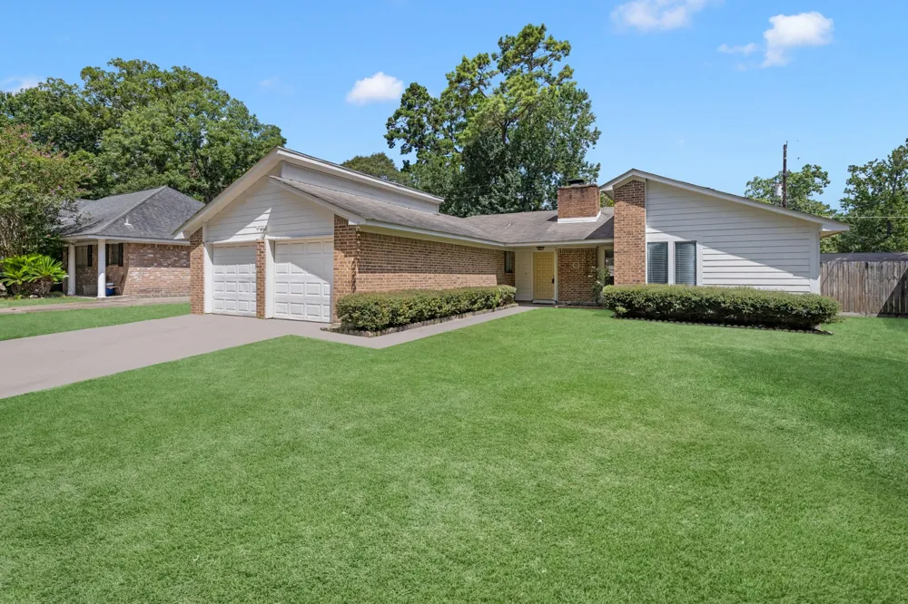 1903 Woodway Drive Woodbranch, TX 77357