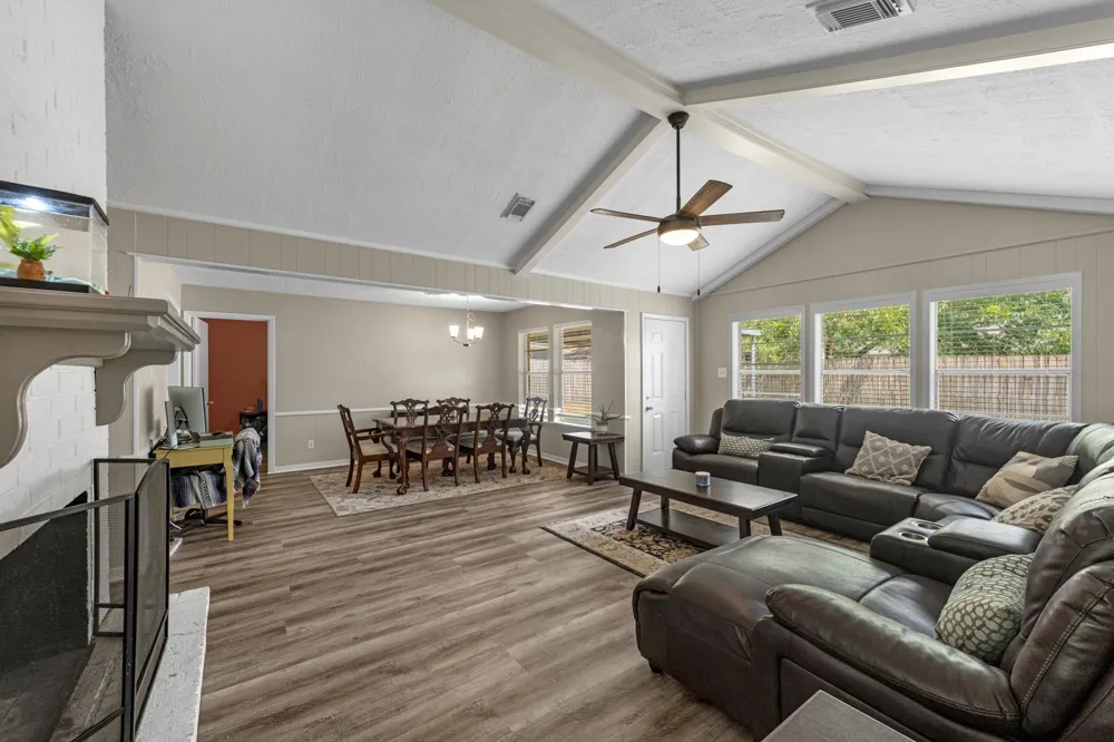 1903 Woodway Drive Woodbranch, TX 77357