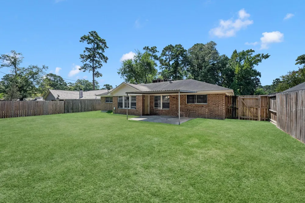 1903 Woodway Drive Woodbranch, TX 77357