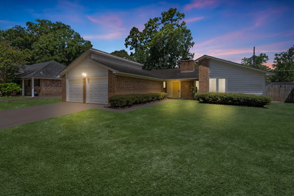1903 Woodway Drive Woodbranch, TX 77357