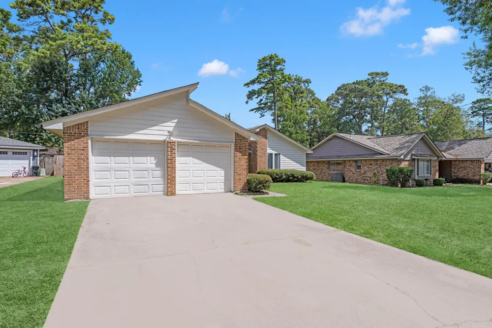 1903 Woodway Drive Woodbranch, TX 77357