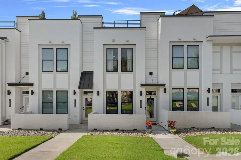 1725 Wesley Green Way Charlotte, NC 28208