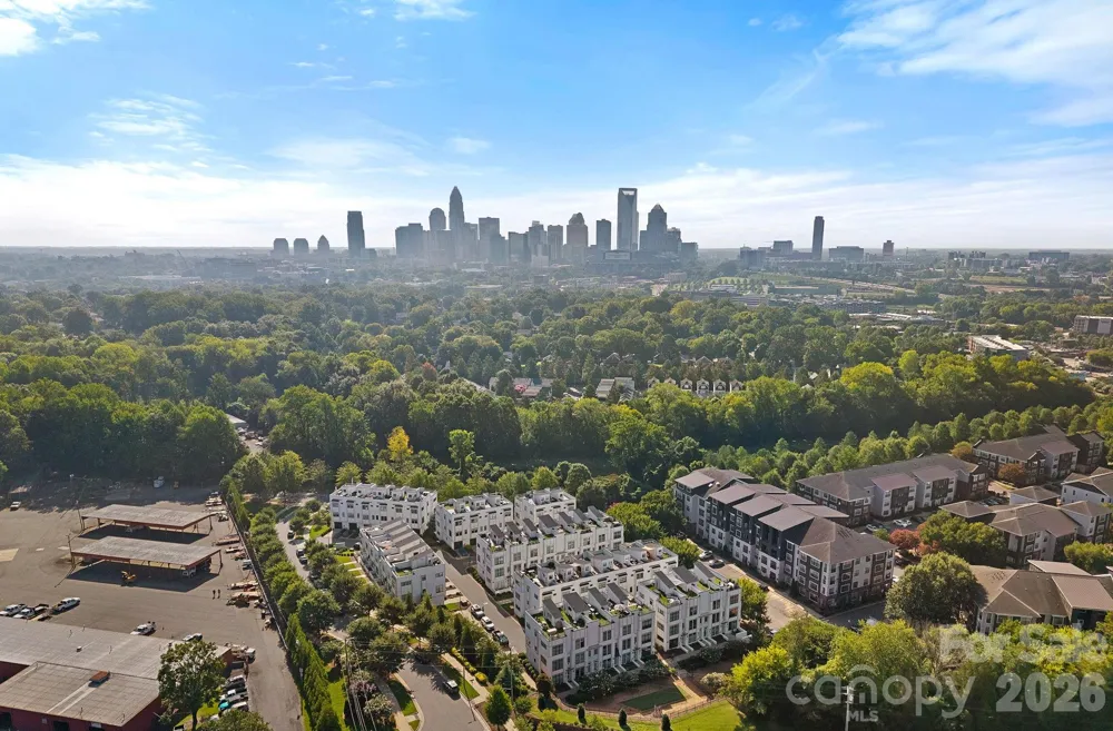 1725 Wesley Green Way Charlotte, NC 28208