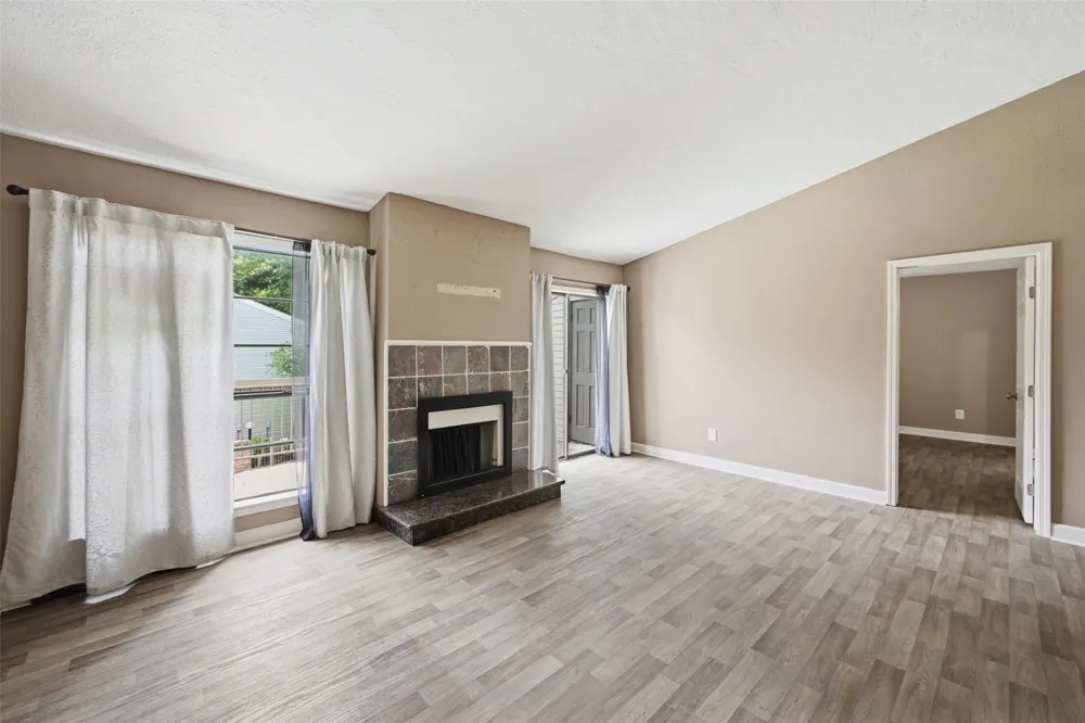 9707 Richmond Street #16 Houston, TX 77042