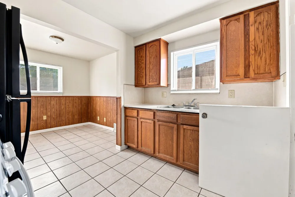 716 Mayflower Avenue Lincoln Park, MI 48146
