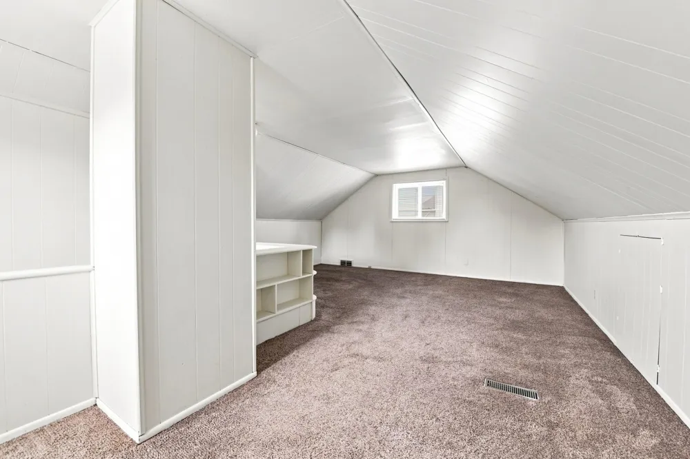 716 Mayflower Avenue Lincoln Park, MI 48146