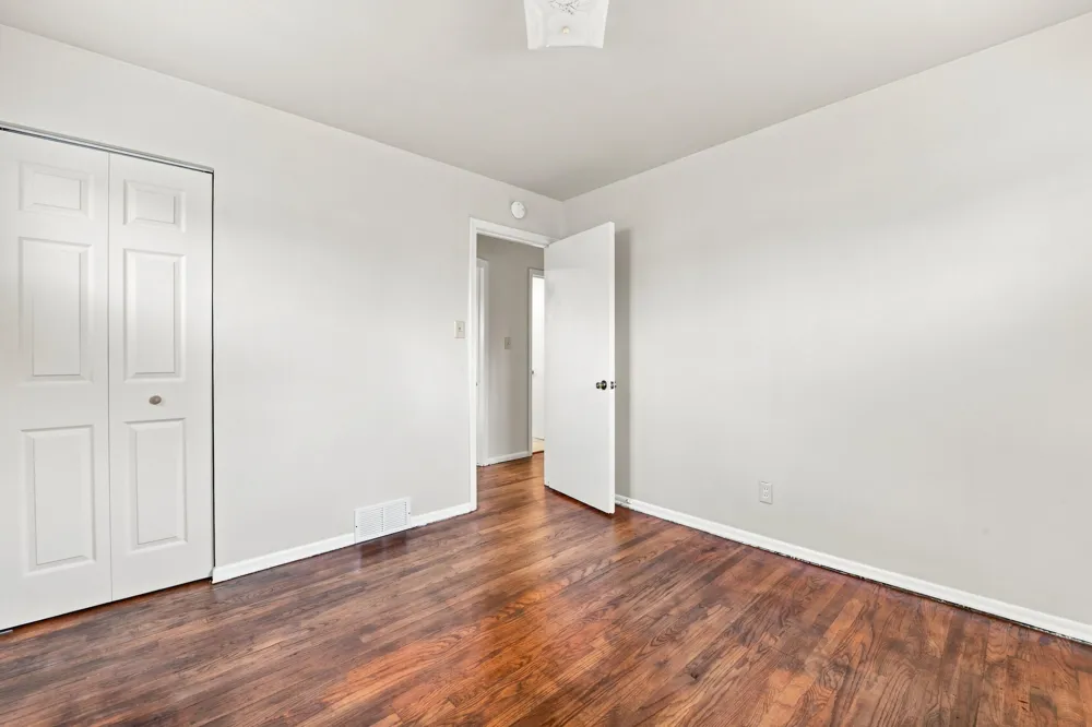 716 Mayflower Avenue Lincoln Park, MI 48146