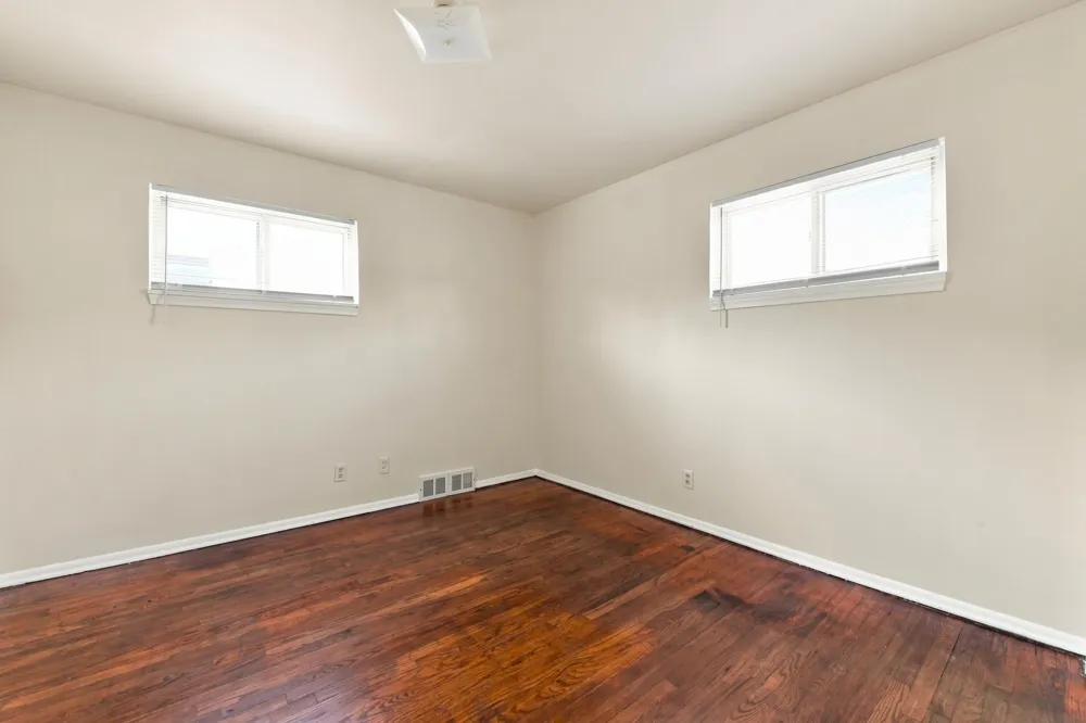 716 Mayflower Avenue Lincoln Park, MI 48146