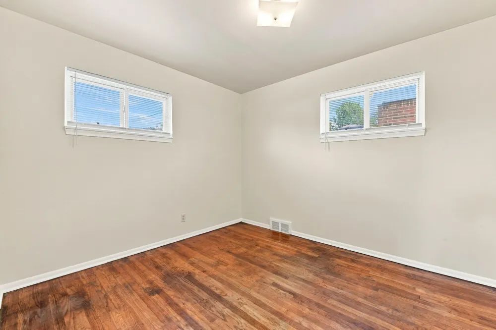 716 Mayflower Avenue Lincoln Park, MI 48146