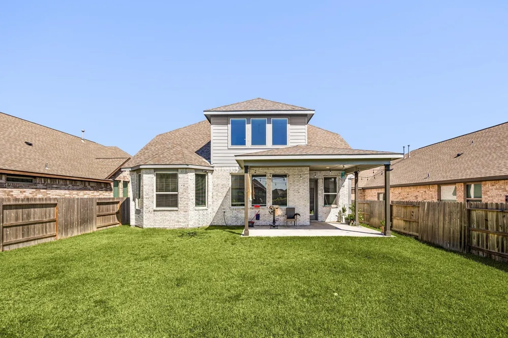 419 Amistad Court Webster, TX 77598