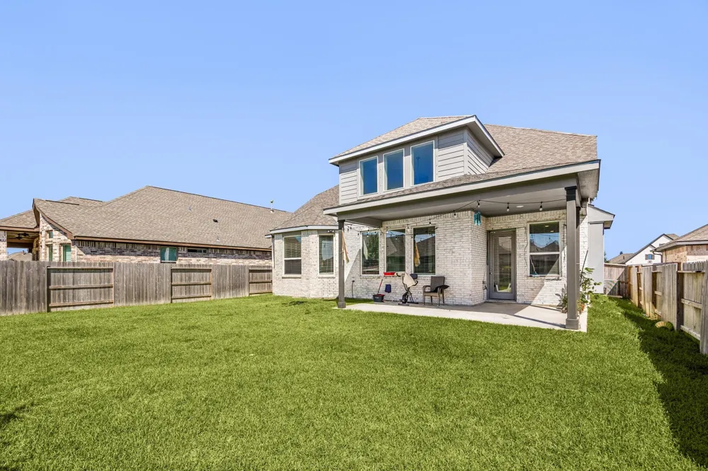 419 Amistad Court Webster, TX 77598