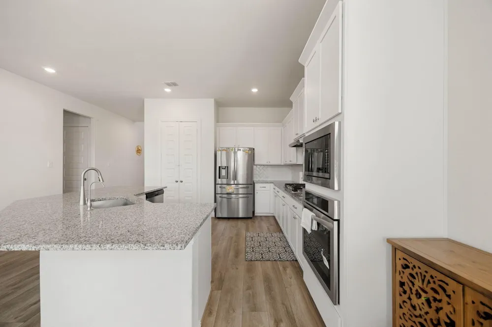 419 Amistad Court Webster, TX 77598