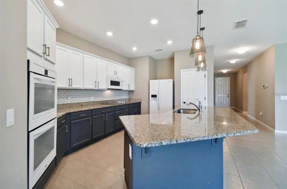 10606 LAGUNA PLAINS DRIVE Riverview, FL 33578