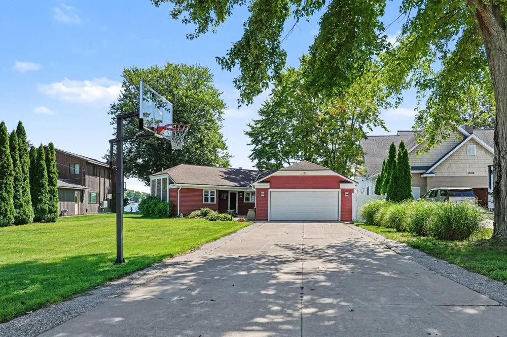 12514 Park Drive Yankee Springs Township, MI 49348