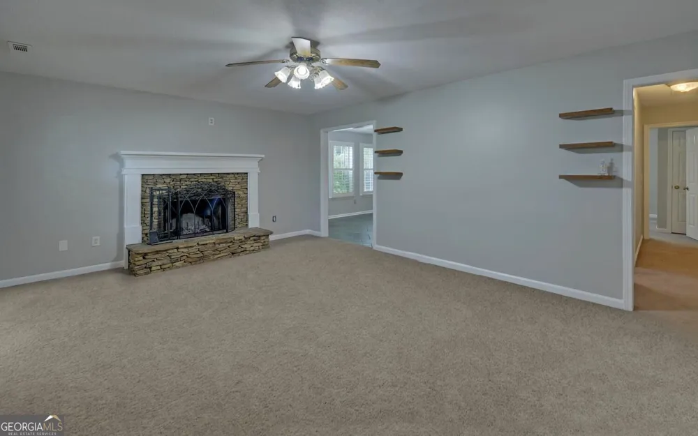 6024 Hulsey RD Clermont, GA 30527