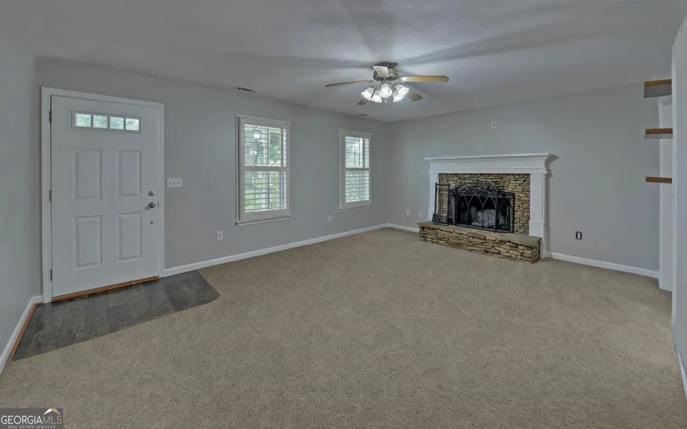 6024 Hulsey RD Clermont, GA 30527