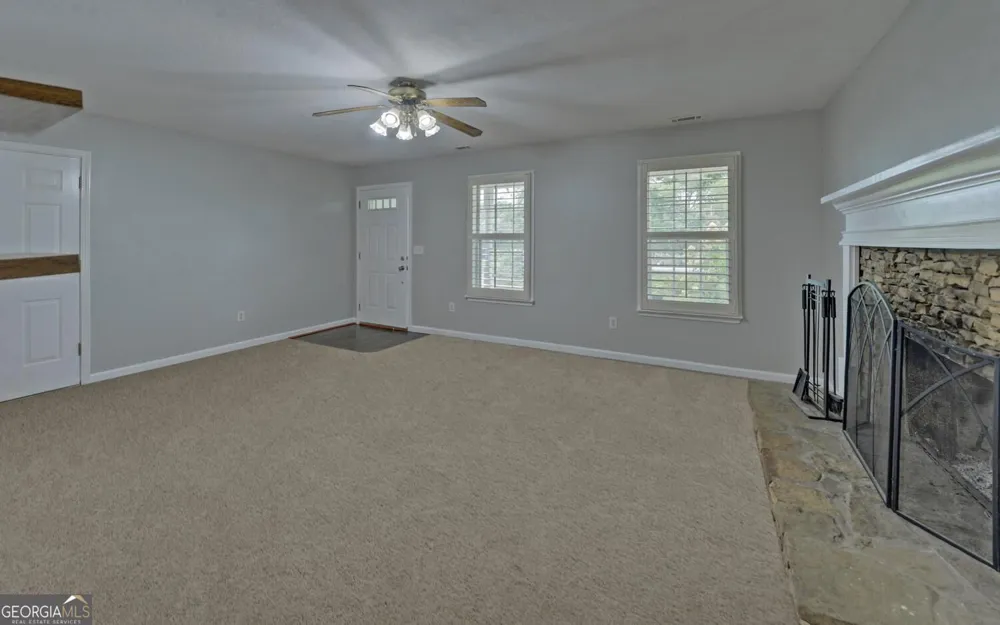6024 Hulsey RD Clermont, GA 30527