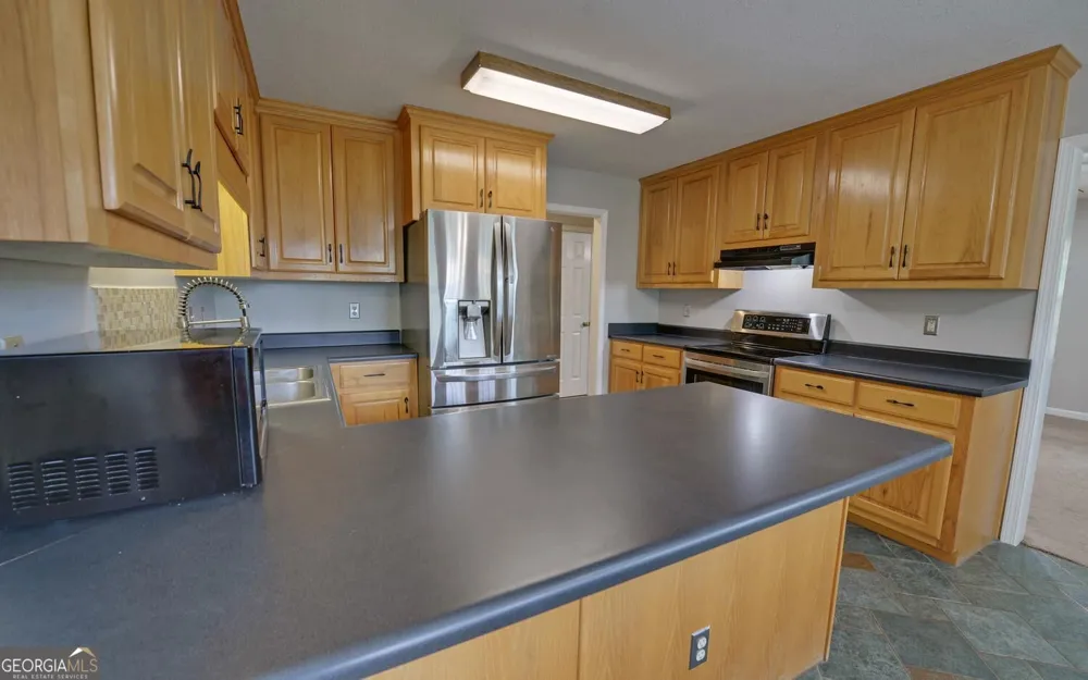 6024 Hulsey RD Clermont, GA 30527