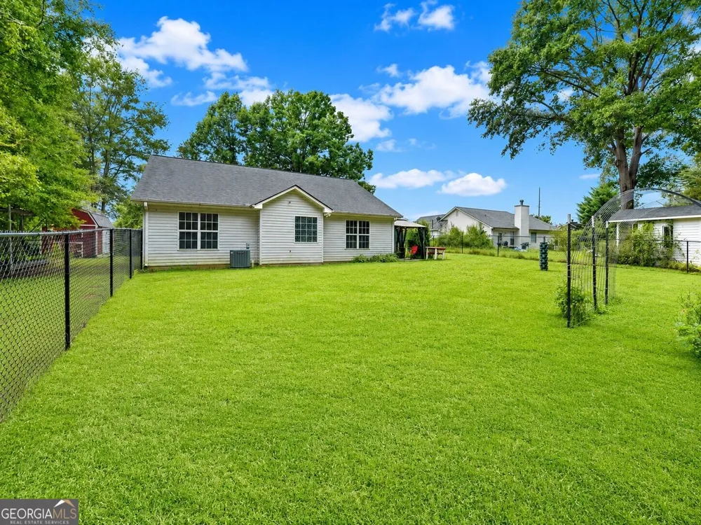 6024 Hulsey RD Clermont, GA 30527