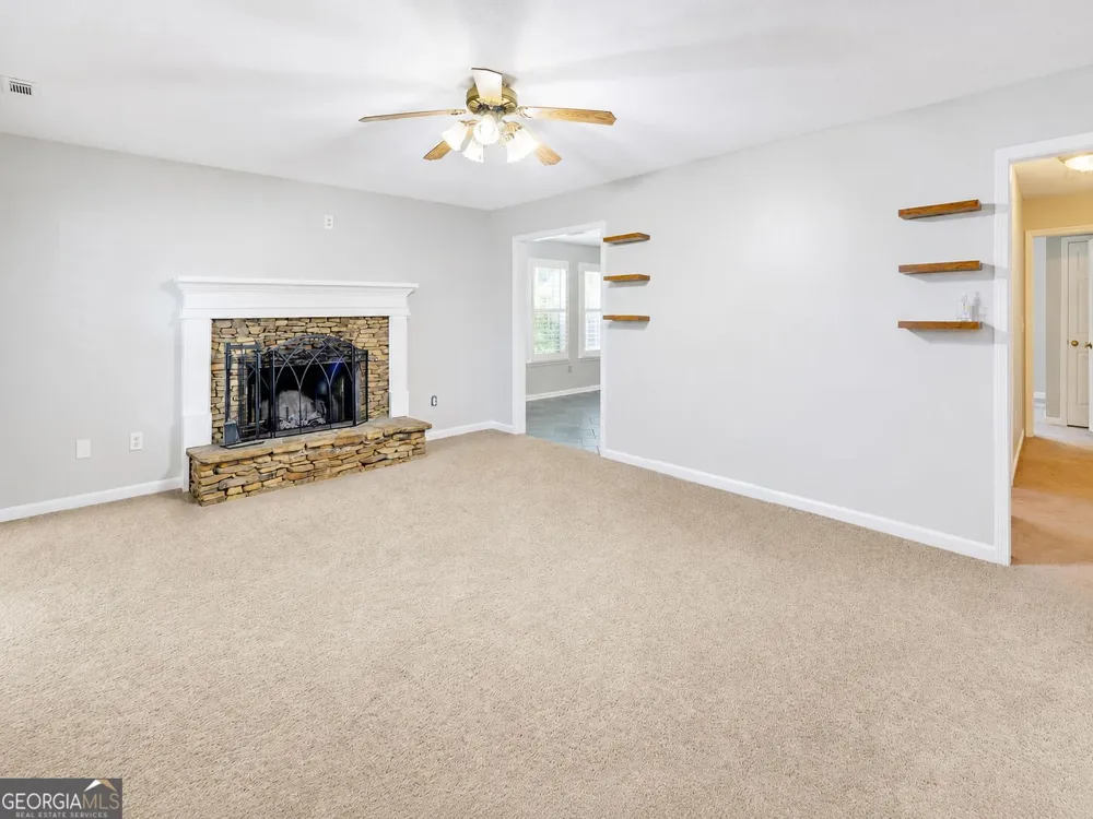 6024 Hulsey RD Clermont, GA 30527